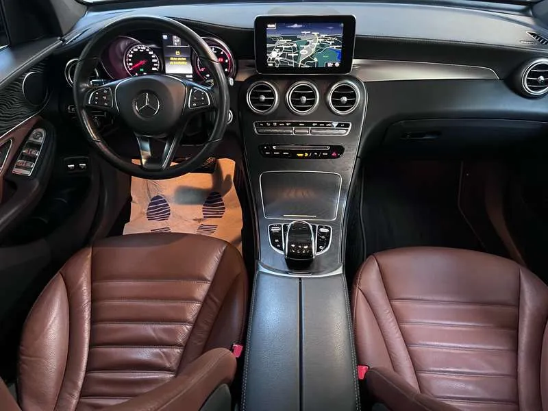 Mercedes-Benz GLC 350 Coupé  4-Matic Leder Navi Pano Camera Image 7