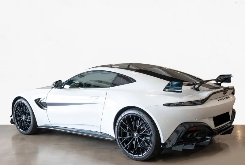 Aston martin V8 Vantage Coupe =F1 Edition= 2X2 Twill Carbon  Image 3